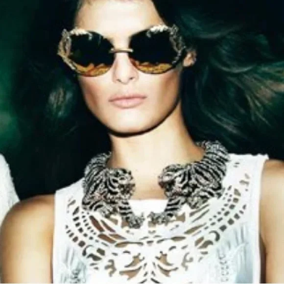 NWT โ๏ธ๐คโ๏ธ NATASHA GREEN EYED TIGERS STATEMENT NECKLACE - Picture 13 of 13